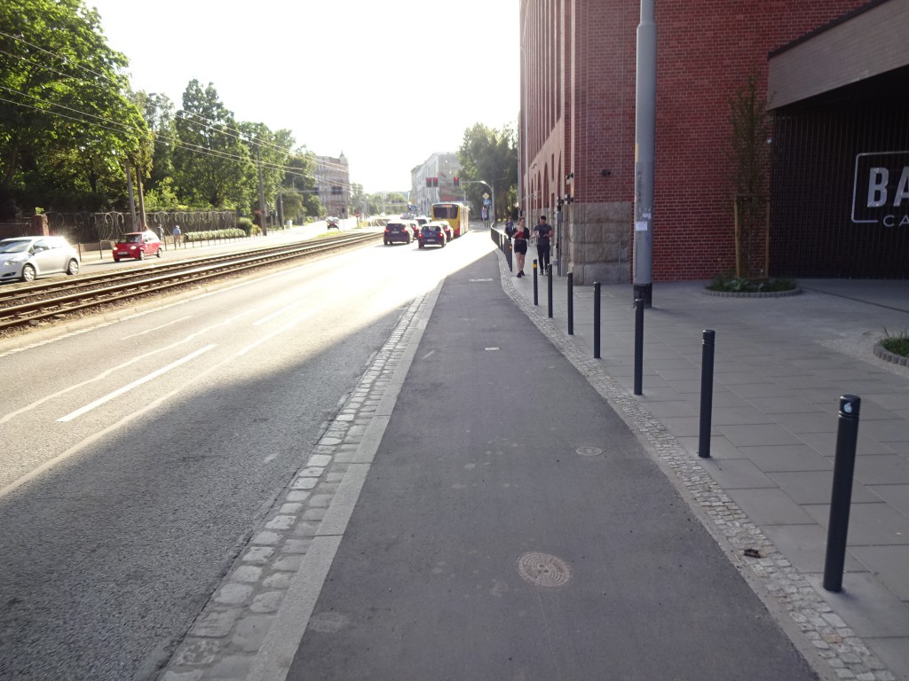 Droga rowerowa przy ul. Sienkiewicza na Ołbinie