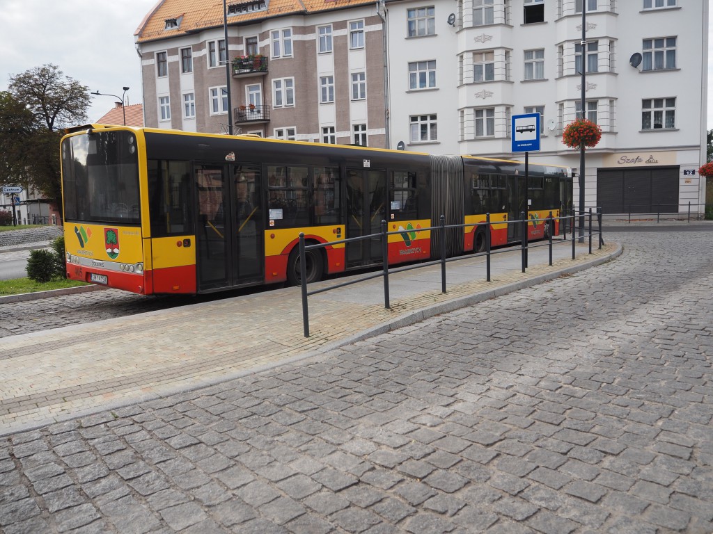 Autobus na pl. Solidarności w Wałbrzychu