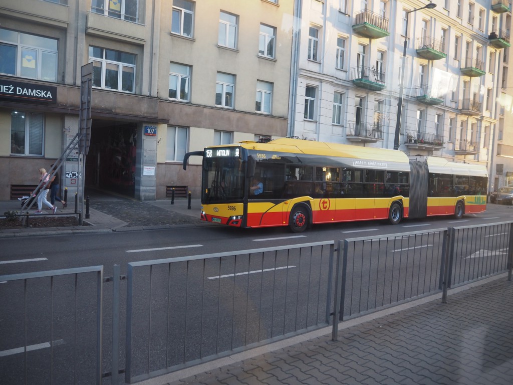 Autobusy w Warszawie - Aleje Jerozolimskie, buspas