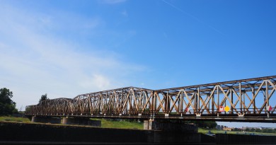 Most kolejowy na Ołbinie i Karłowicach na linii kolejowej nr 143